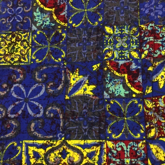 Lularoe - Picture 3 of 3